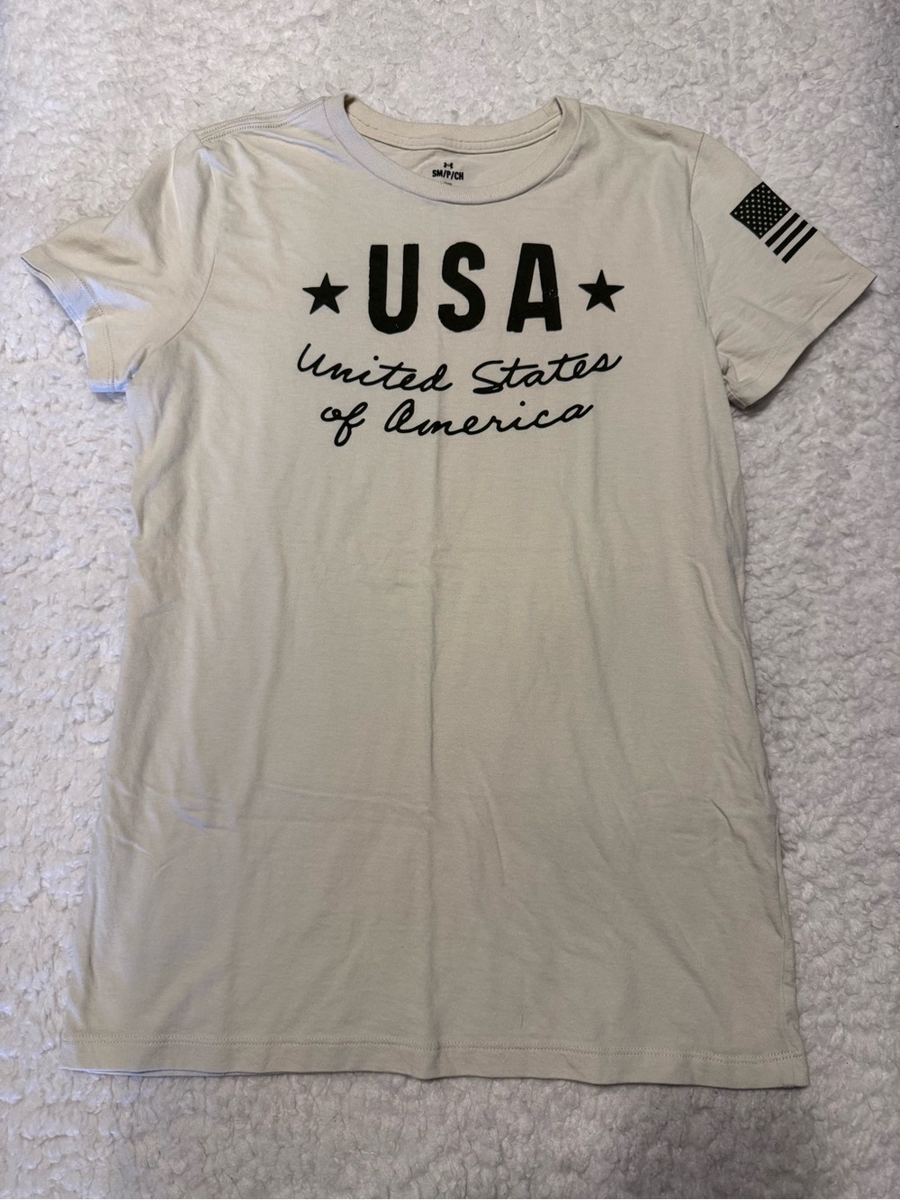 Under Armour: USA Graphic Tee - Cream with olive green Short Sleeve Women Small